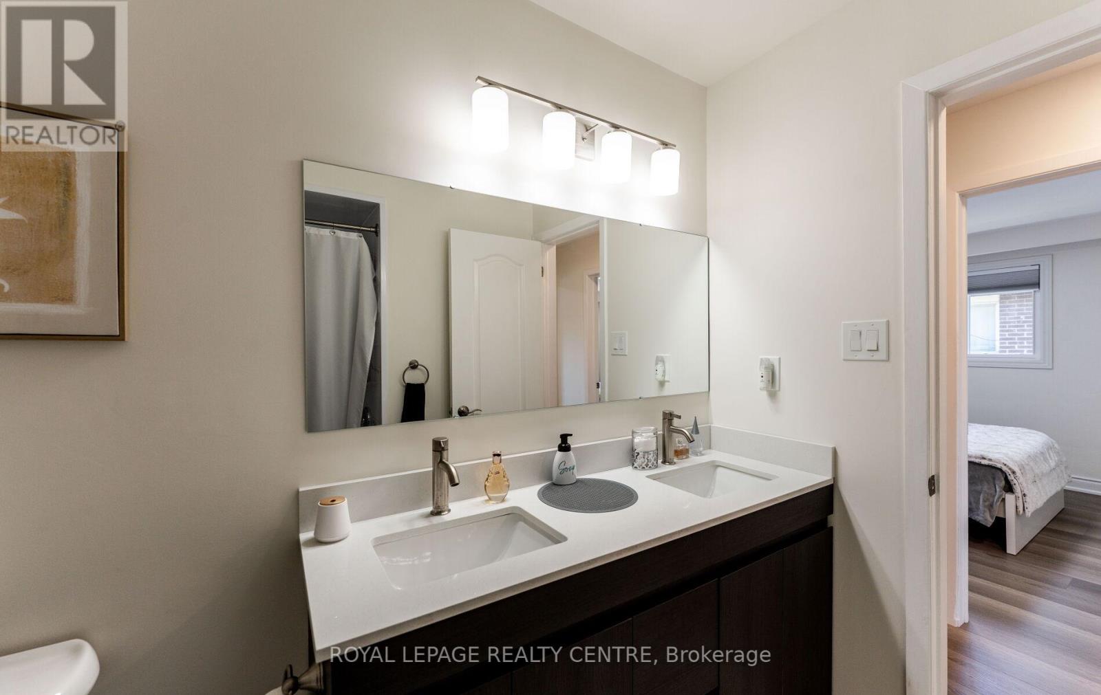 Upper Level - 540 Cavell Drive, Mississauga, Ontario  L5B 2N9 - Photo 33 - W12304695