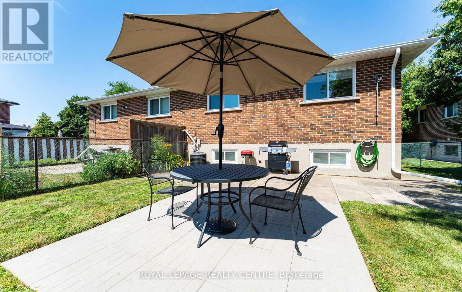 Upper Level - 540 Cavell Drive, Mississauga, Ontario  L5B 2N9 - Photo 39 - W12304695