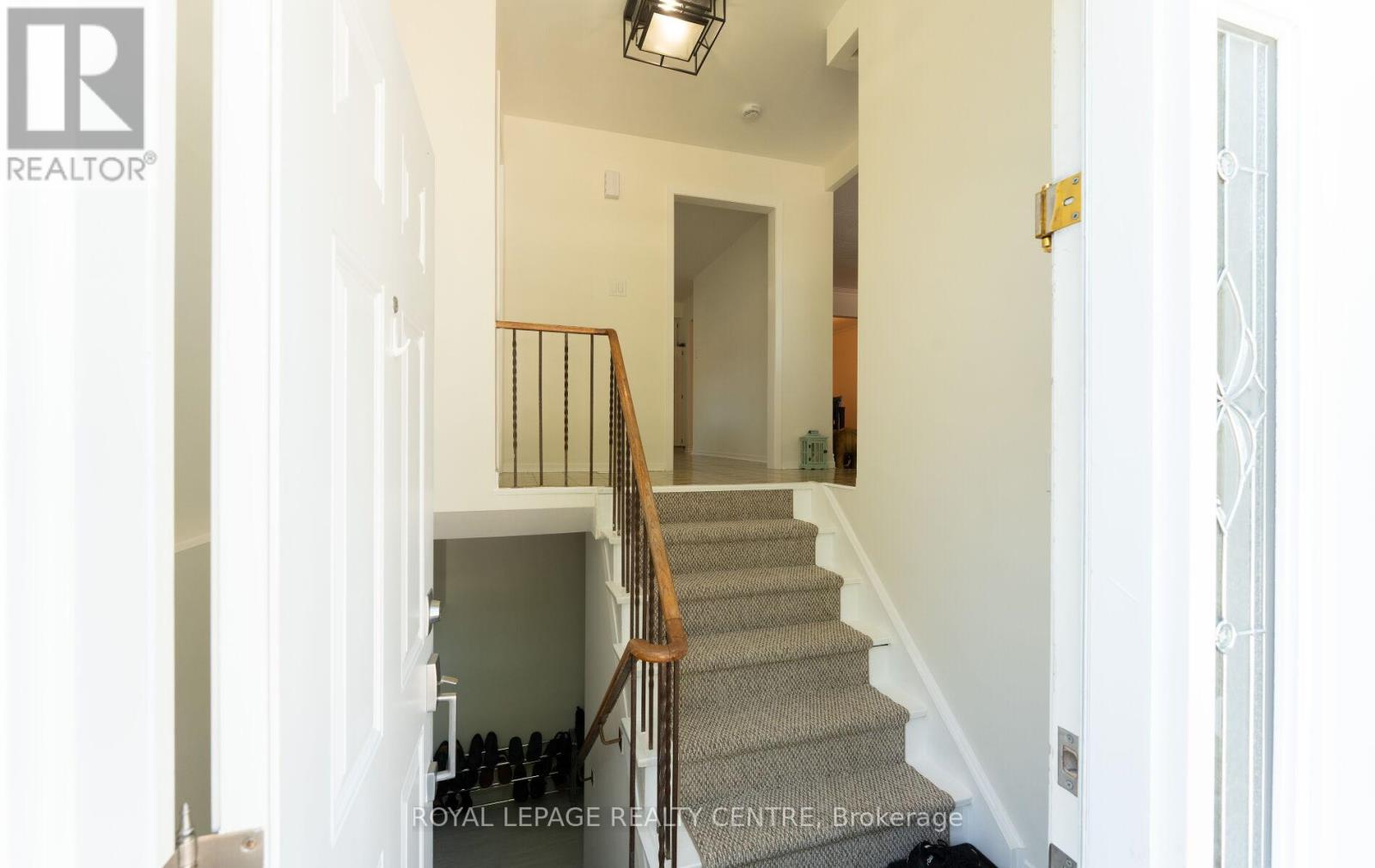 Upper Level - 540 Cavell Drive, Mississauga, Ontario  L5B 2N9 - Photo 5 - W12304695