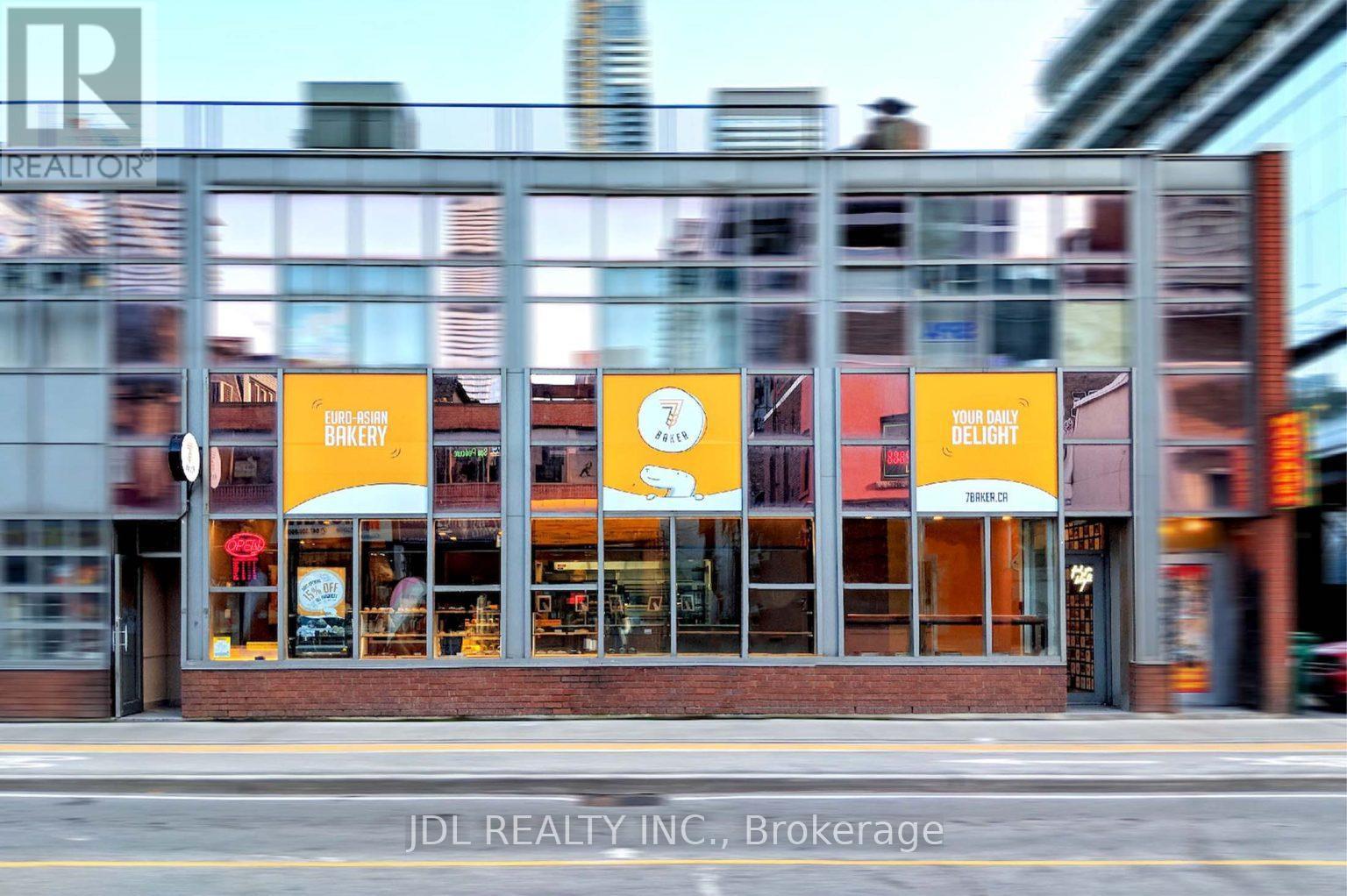 3 Wellesley Street W, Toronto (Bay Street Corridor), Ontario  M4Y 1E8 - Photo 1 - C12304805