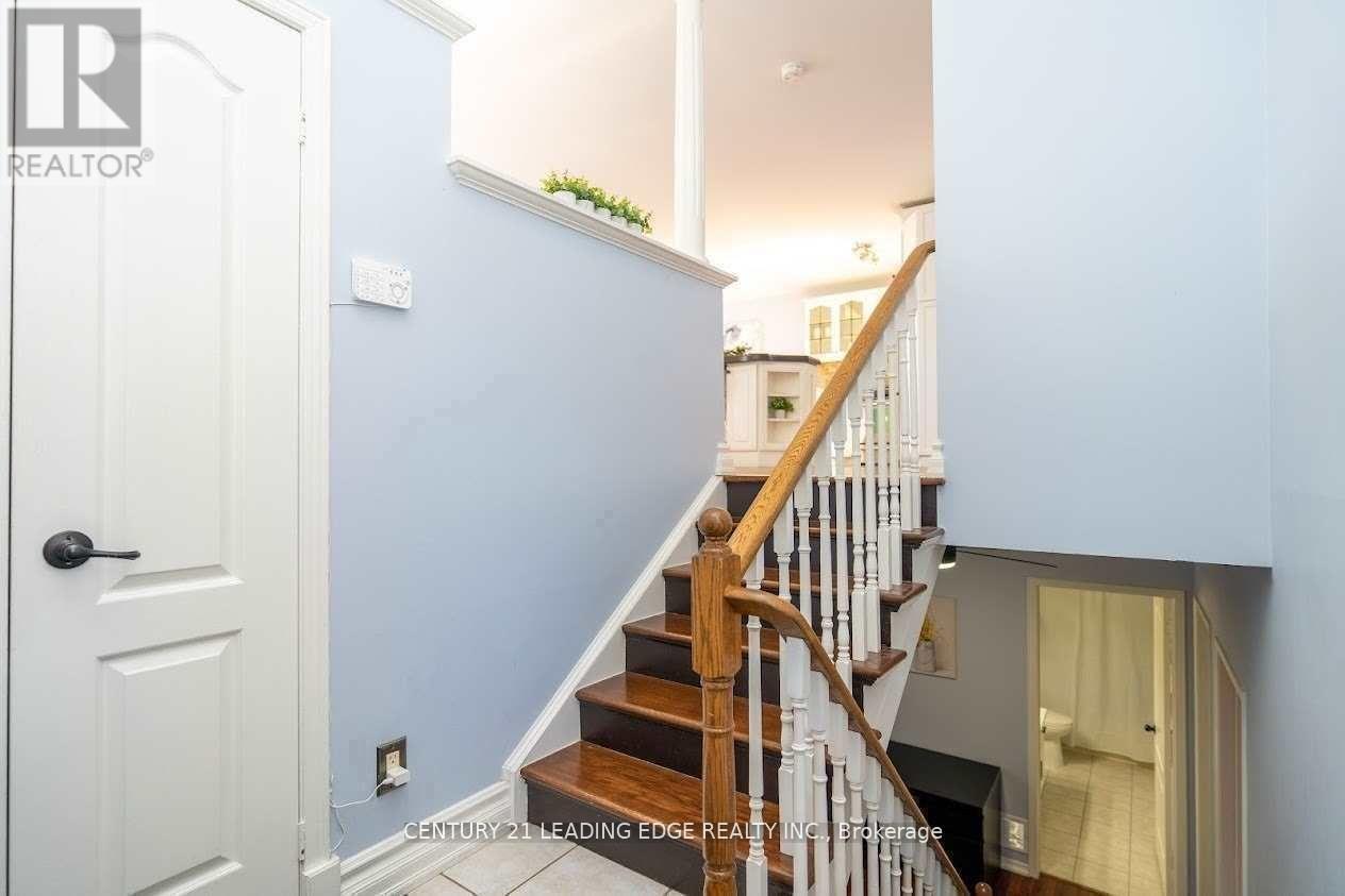Property at 507 DUNLOP STREET image 3