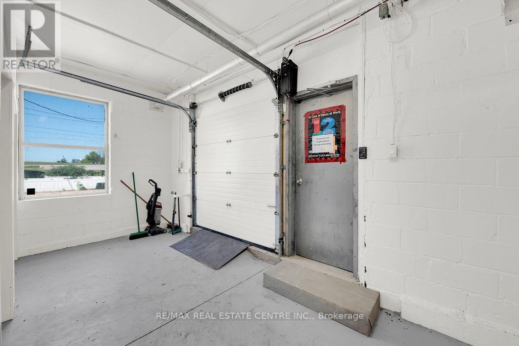Shop/storage - 8268 Highway No 20 Highway, Grimsby, Ontario  L0R 2A0 - Photo 6 - X12304568