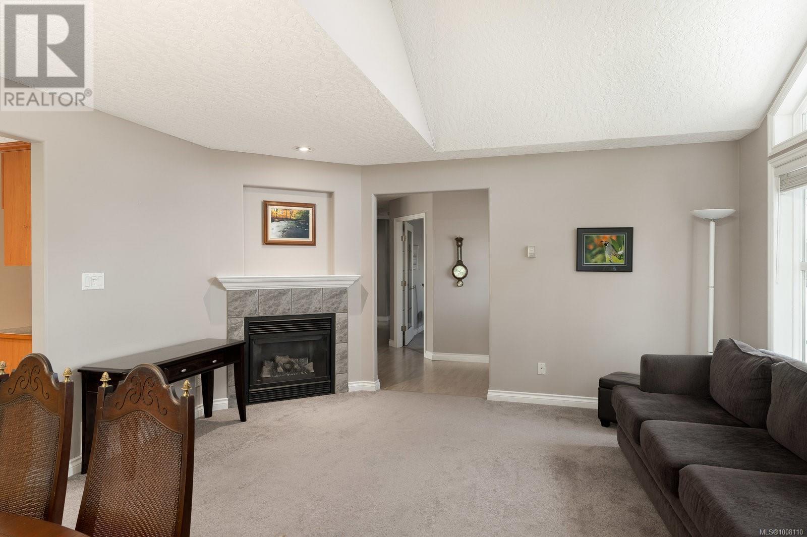 Property at 3 707 Greenlea Dr image 5