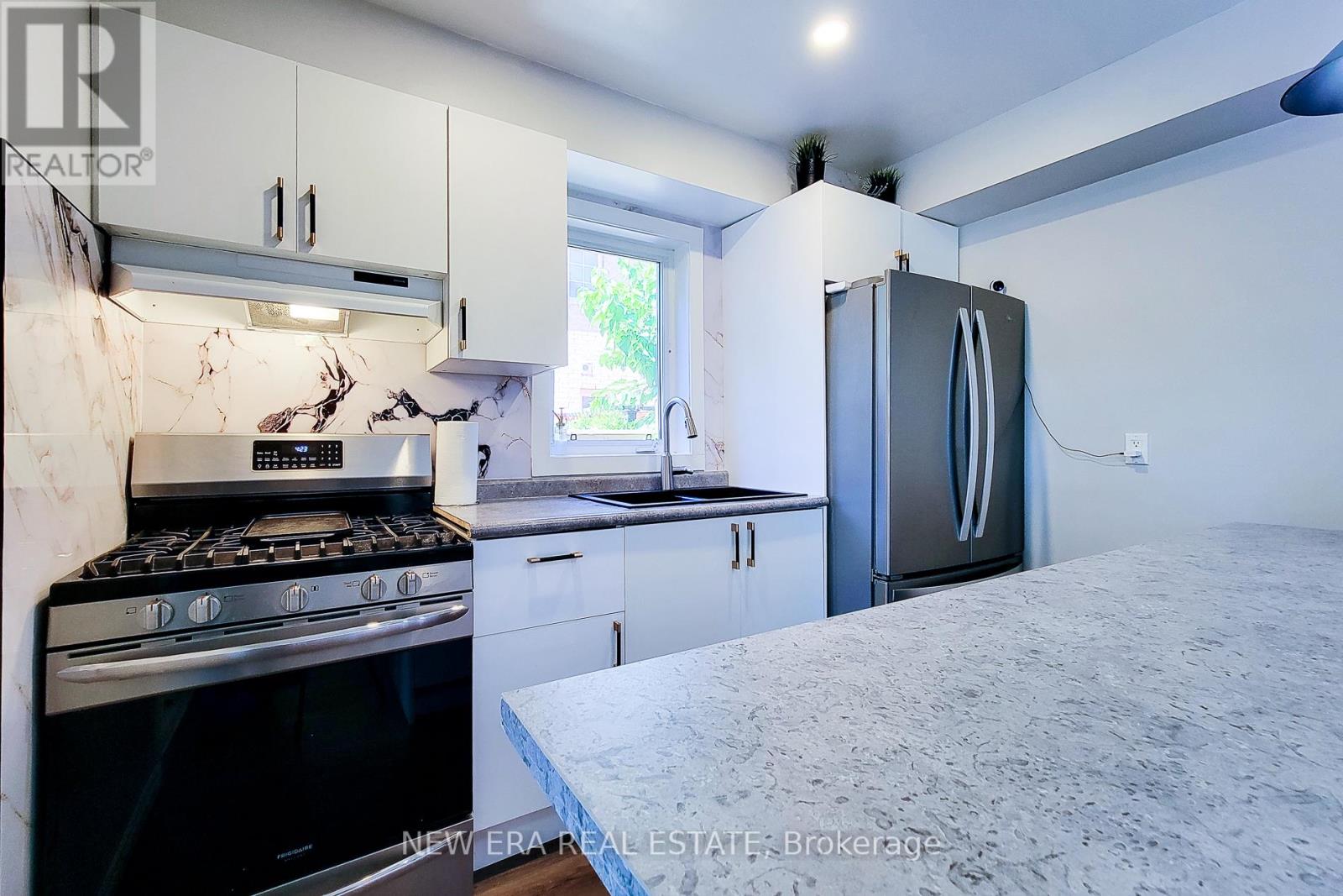4532 Garden Gate Terrace, Lincoln (Beamsville), Ontario  L0R 1B9 - Photo 19 - X12304724
