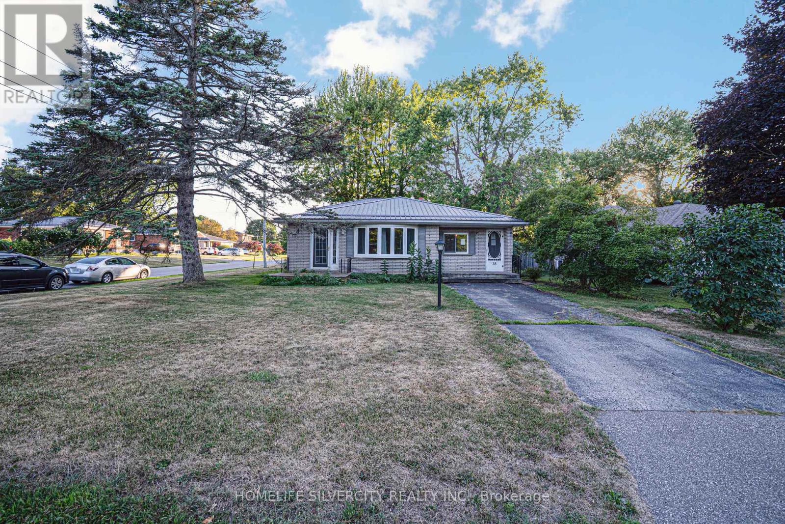 Property at 35 LYNN PARK AVENUE image 1