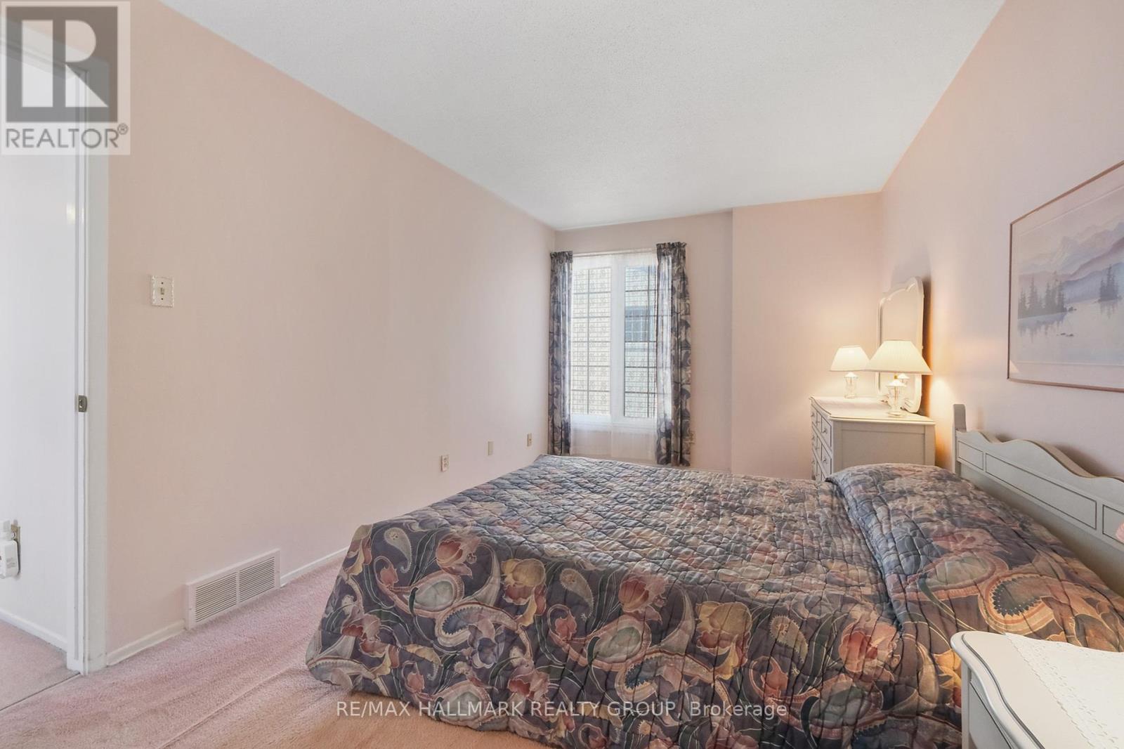 625 Trelawny Private, Ottawa, Ontario  K2C 3M9 - Photo 14 - X12304933