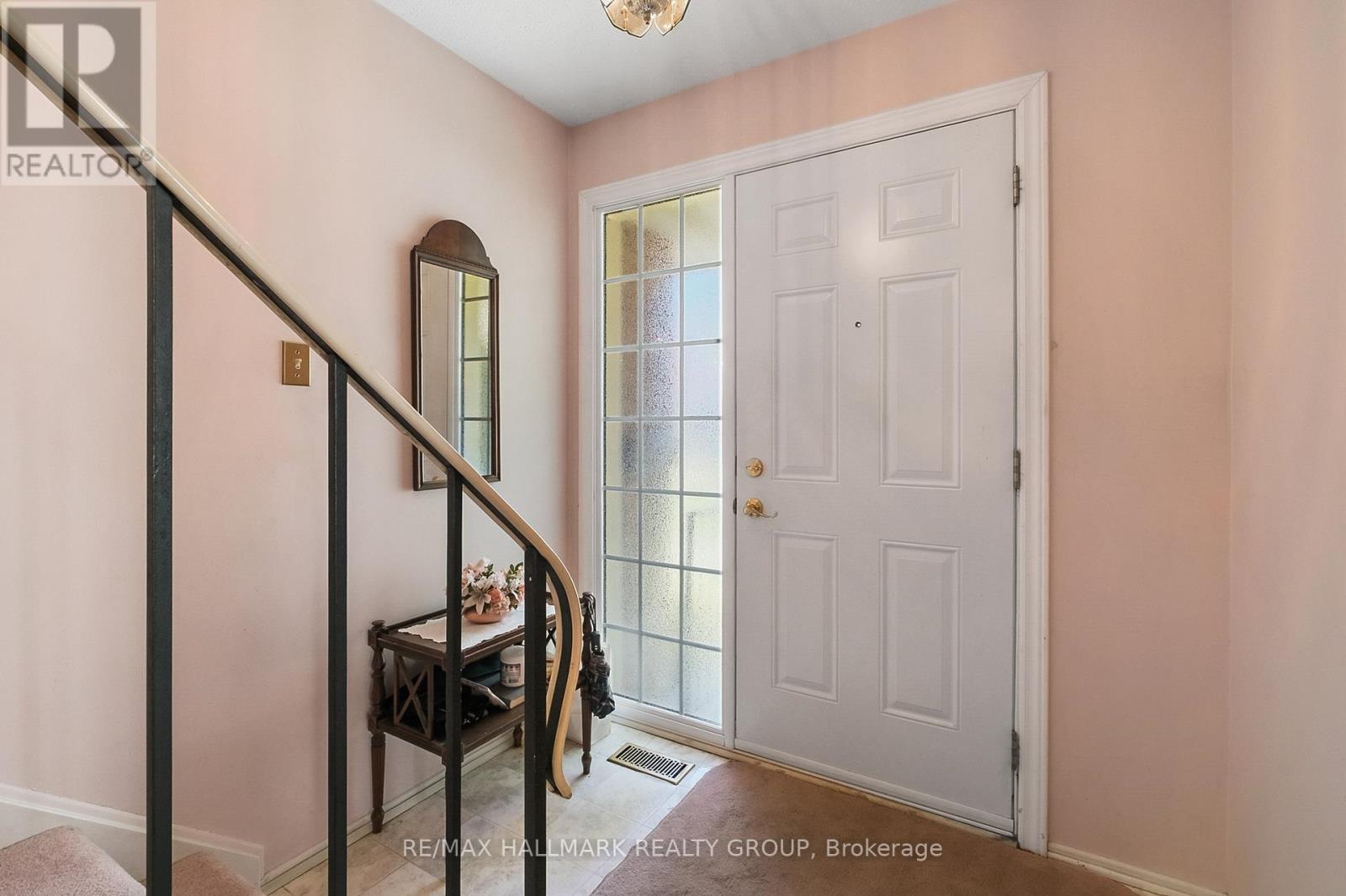 Property at 194 - 625 TRELAWNY PRIVATE image 5