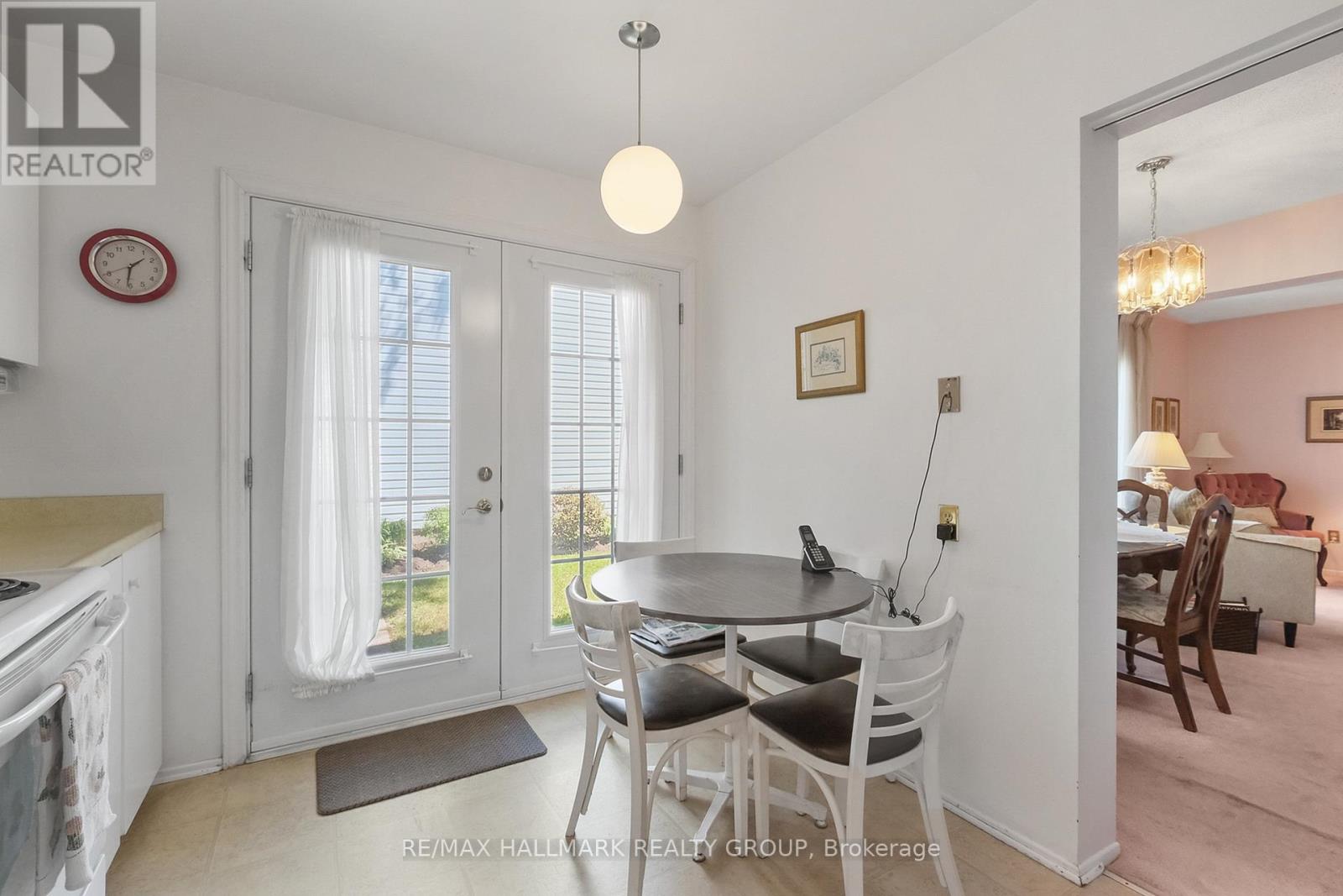 625 Trelawny Private, Ottawa, Ontario  K2C 3M9 - Photo 6 - X12304933