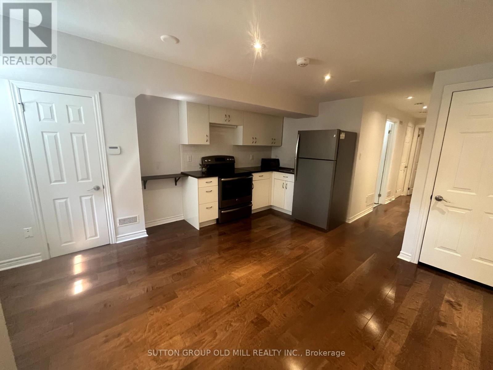 161 Laughton Avenue, Toronto, Ontario  M6N 2X4 - Photo 11 - W12304816