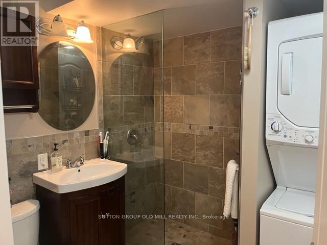 161 Laughton Avenue, Toronto, Ontario  M6N 2X4 - Photo 4 - W12304816