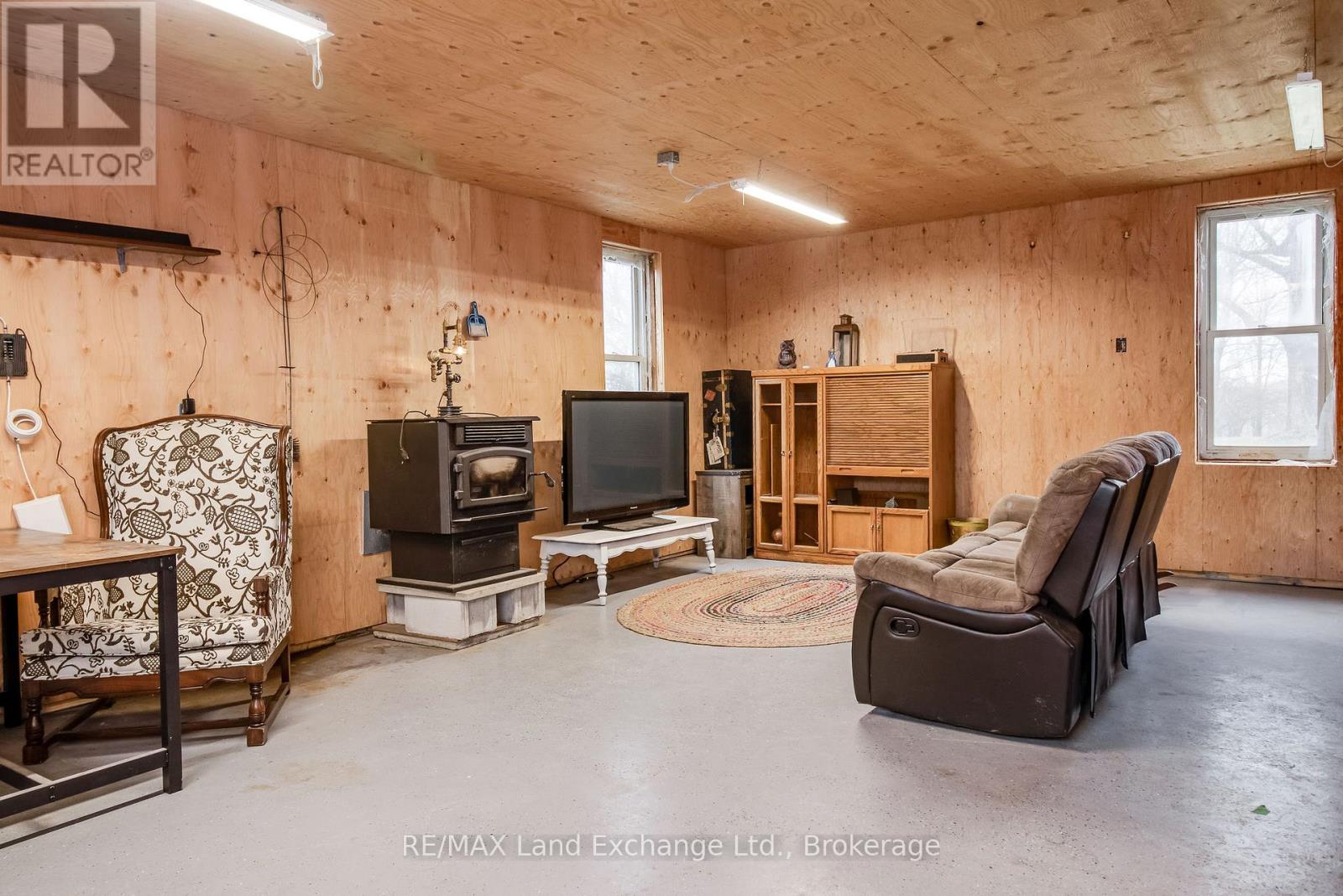 887 10th Concession, Kincardine, Ontario  N0G 2N0 - Photo 34 - X12304870