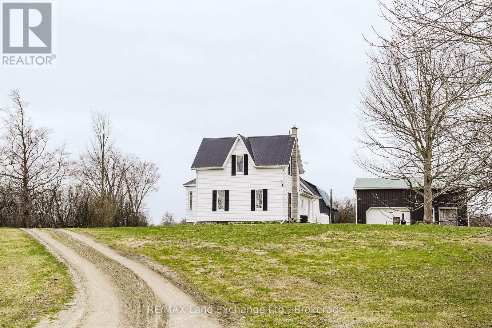 887 10th Concession, Kincardine, Ontario  N0G 2N0 - Photo 4 - X12304870