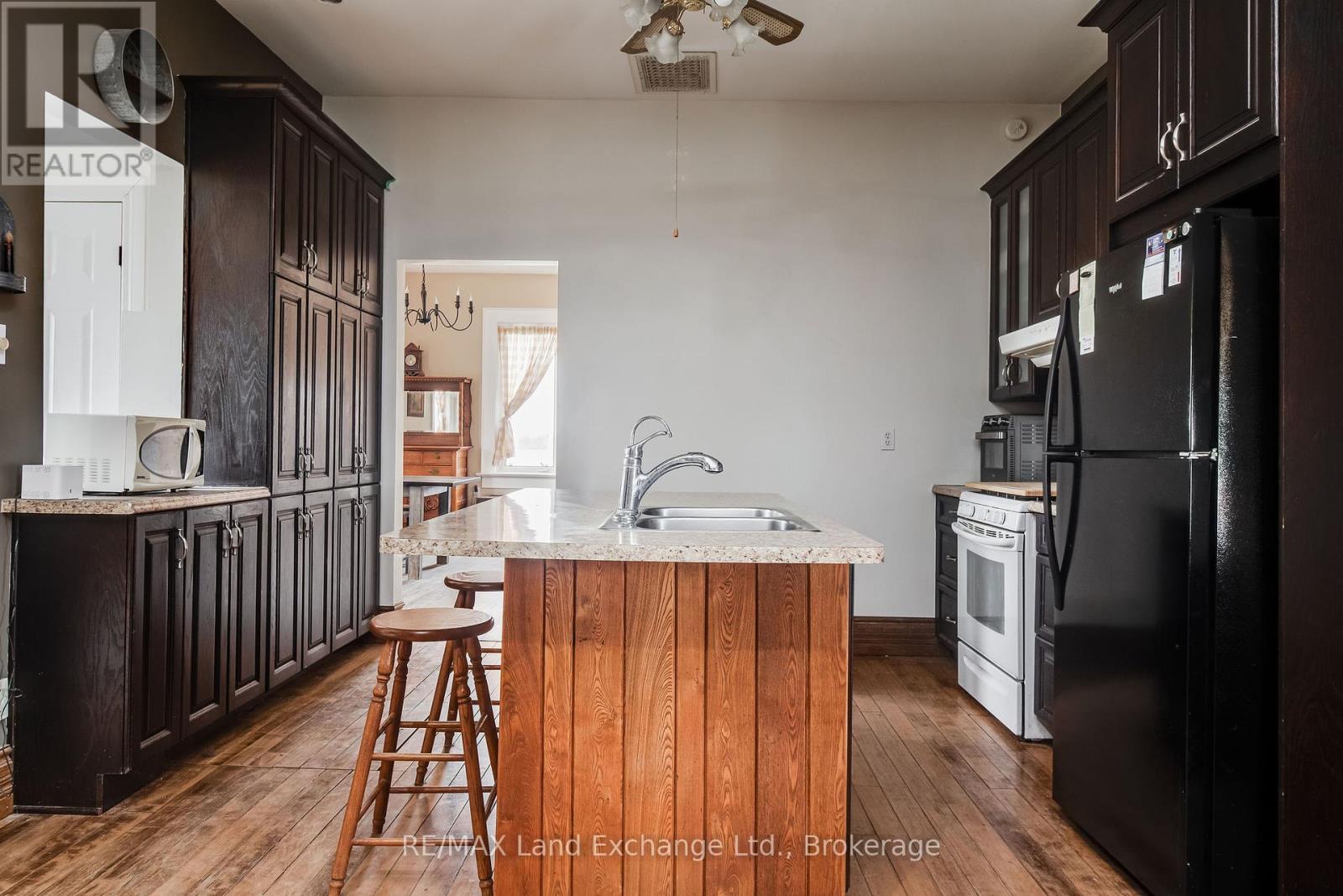 887 10th Concession, Kincardine, Ontario  N0G 2N0 - Photo 9 - X12304870