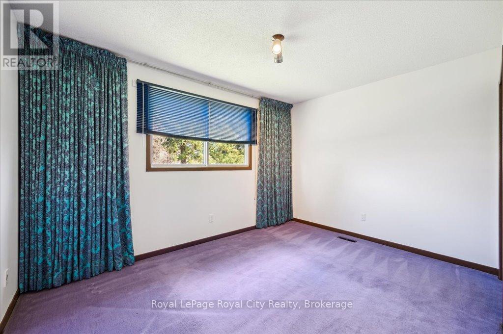 29 Vista Terrace, Guelph, Ontario  N1E 1A2 - Photo 14 - X12304876