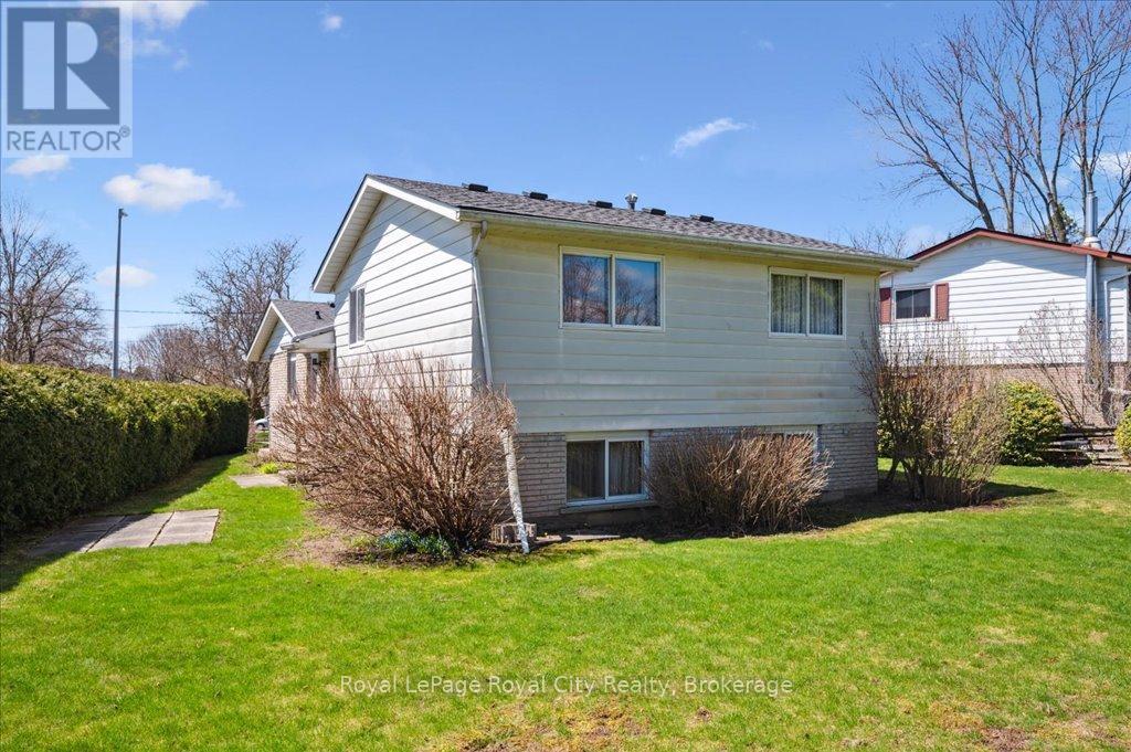 29 Vista Terrace, Guelph, Ontario  N1E 1A2 - Photo 25 - X12304876