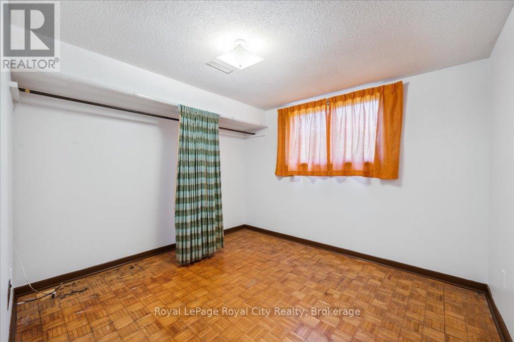 29 Vista Terrace, Guelph, Ontario  N1E 1A2 - Photo 27 - X12304876