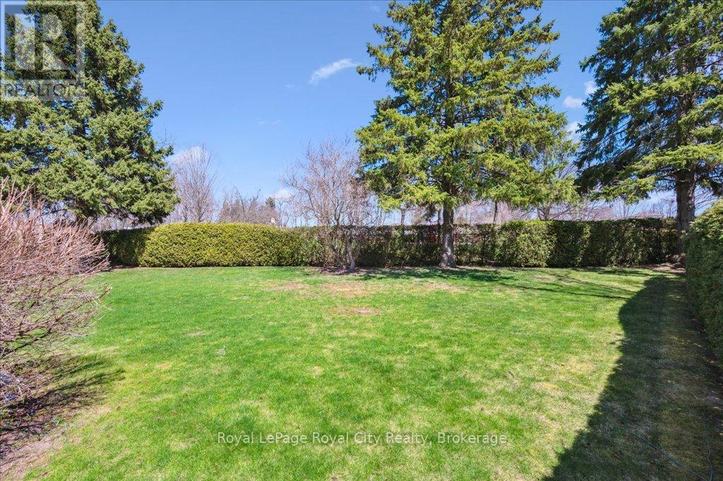 29 Vista Terrace, Guelph, Ontario  N1E 1A2 - Photo 29 - X12304876