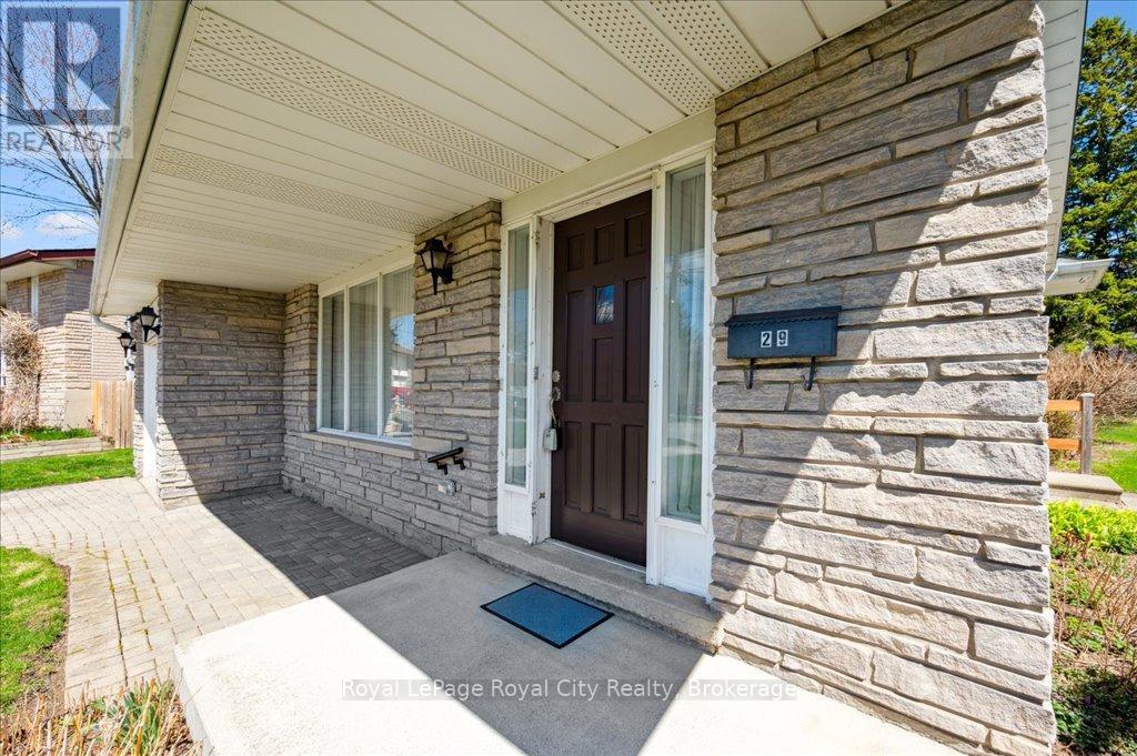 29 Vista Terrace, Guelph, Ontario  N1E 1A2 - Photo 30 - X12304876