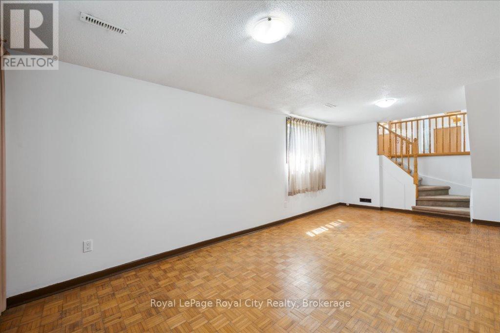 29 Vista Terrace, Guelph, Ontario  N1E 1A2 - Photo 32 - X12304876