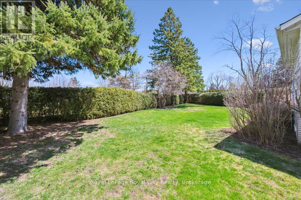 29 Vista Terrace, Guelph, Ontario  N1E 1A2 - Photo 34 - X12304876