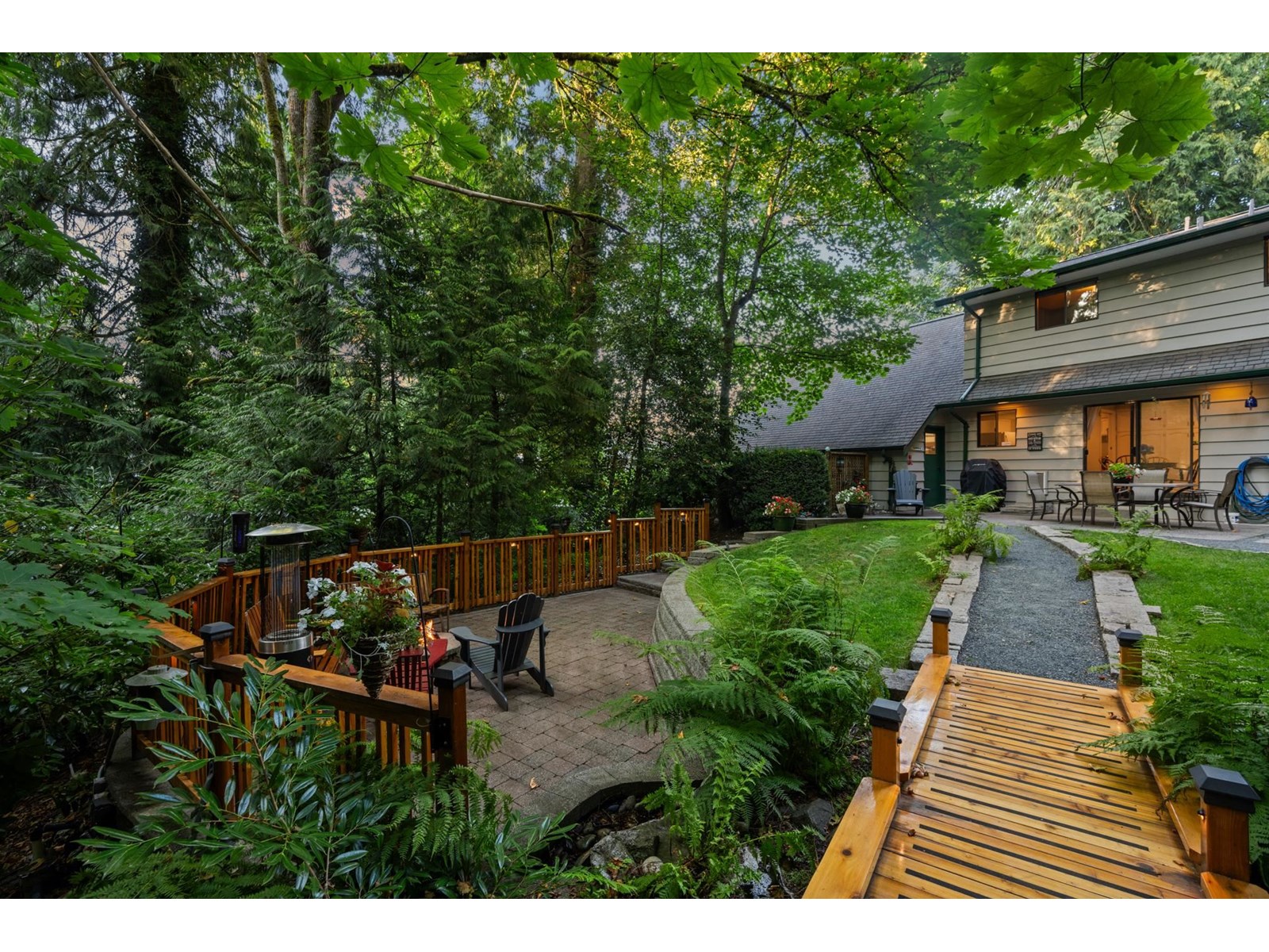 4961 202a Street, Langley, British Columbia  V3A 1T6 - Photo 36 - R3030211
