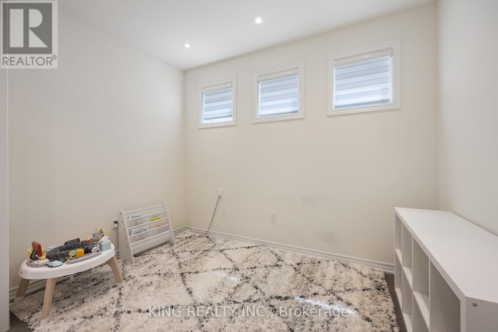 148 Silk Twist Drive, East Gwillimbury, Ontario  L9N 0V7 - Photo 7 - N12304506