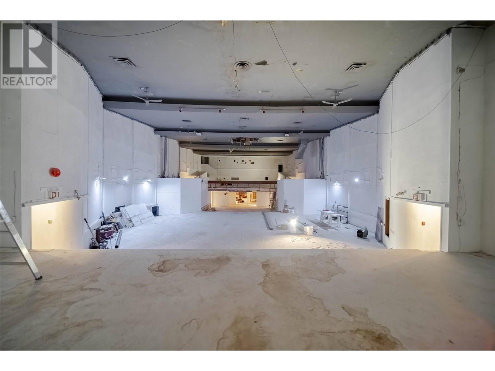 15 10th Avenue S, Cranbrook, British Columbia  V1C 2M9 - Photo 9 - 10356052