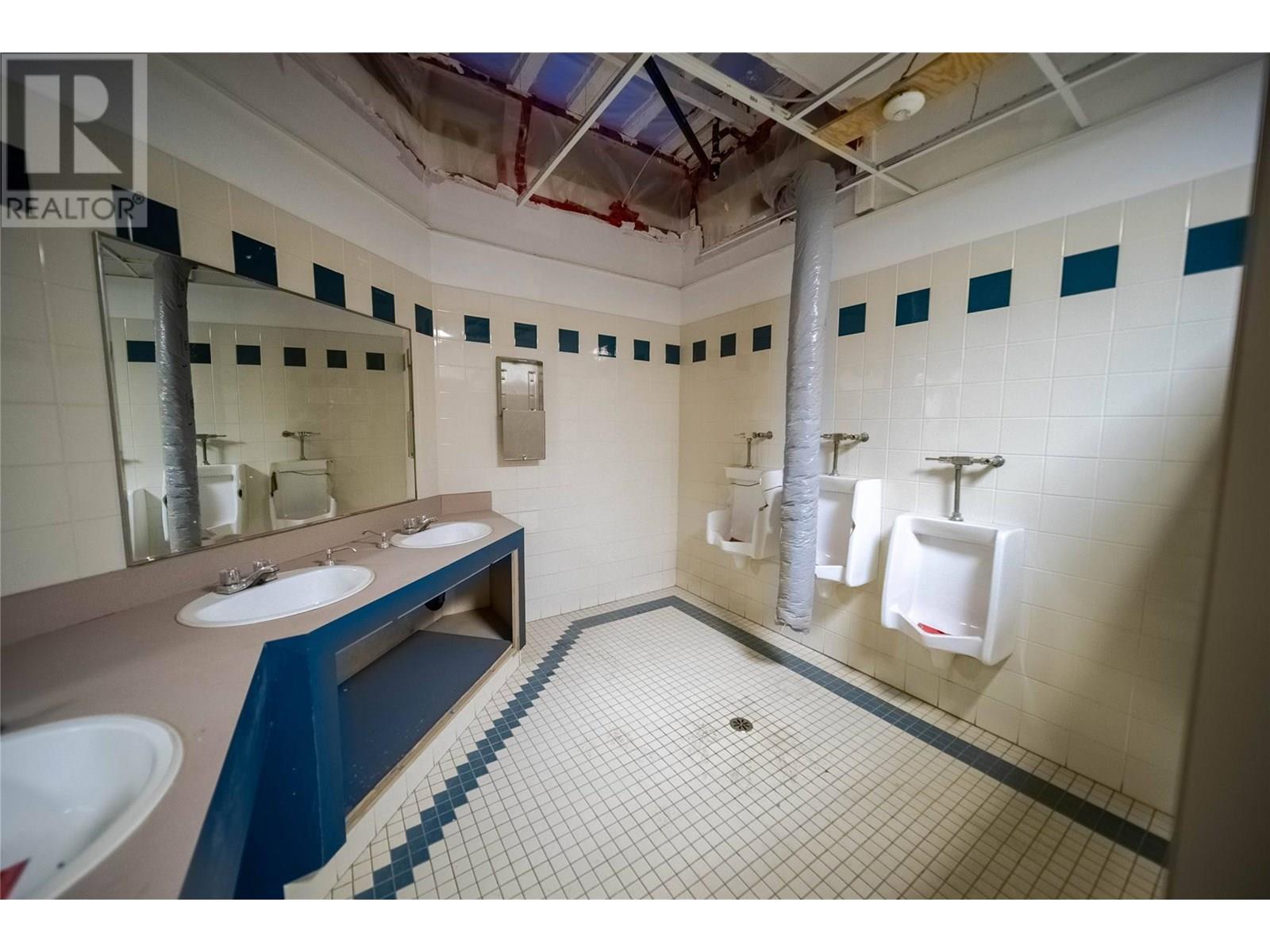 15 10th Avenue S, Cranbrook, British Columbia  V1C 2M9 - Photo 12 - 10356052