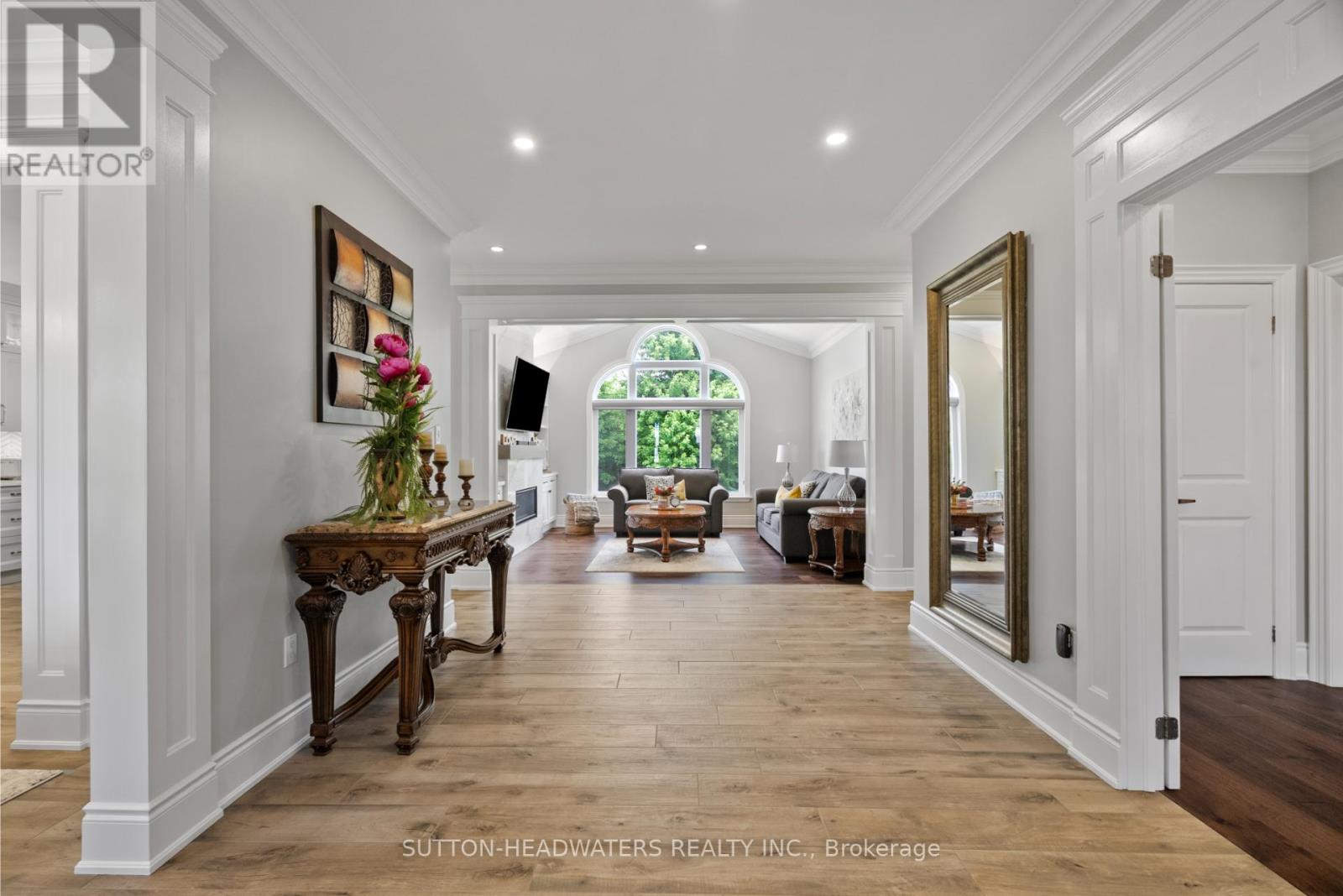 Property at 63 BROOKHAVEN CRESCENT image 5