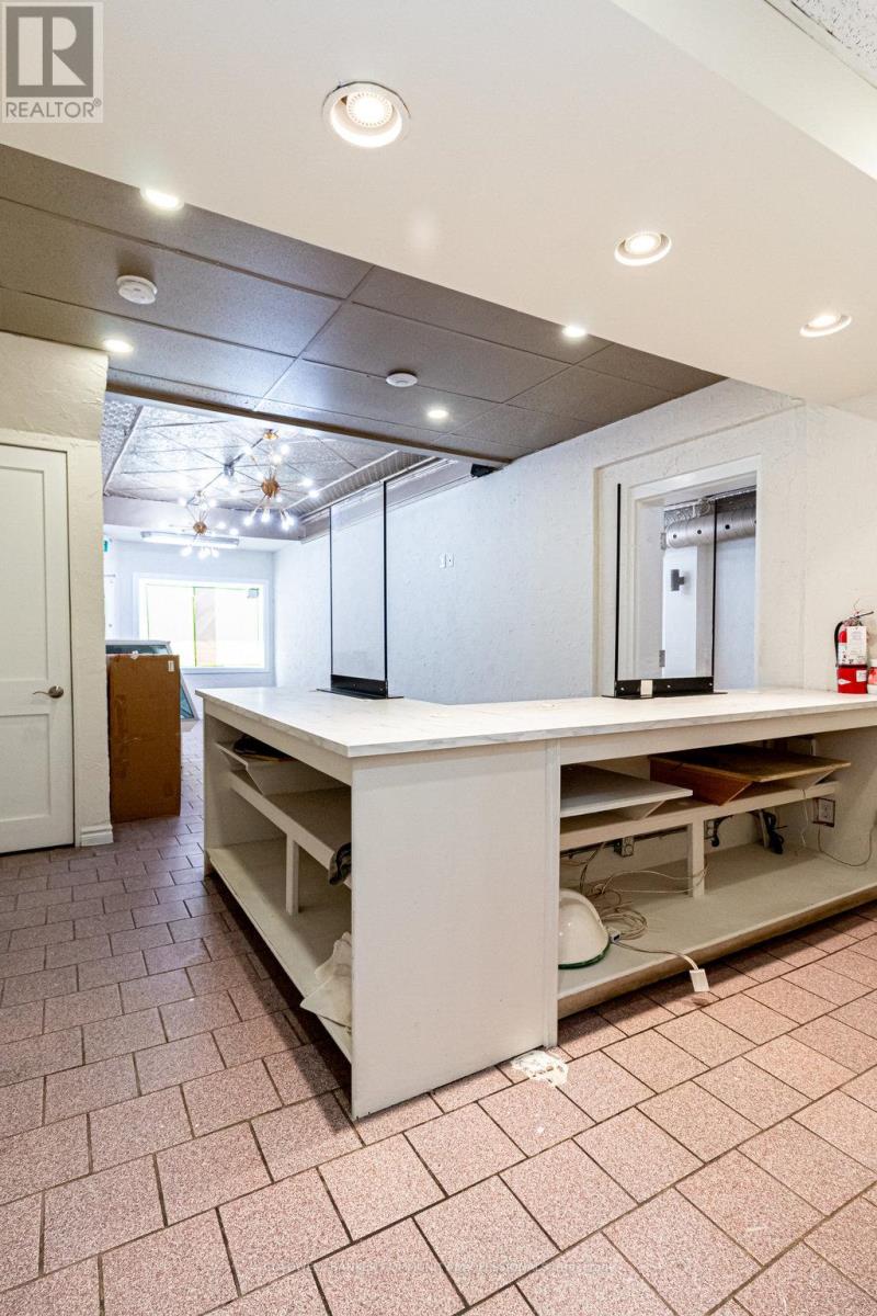 246-248 King Street W, Hamilton, Ontario L8P 1A9 - Photo 12 - X12304792