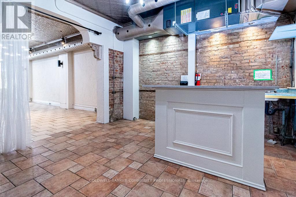 246-248 King Street W, Hamilton, Ontario L8P 1A9 - Photo 4 - X12304792