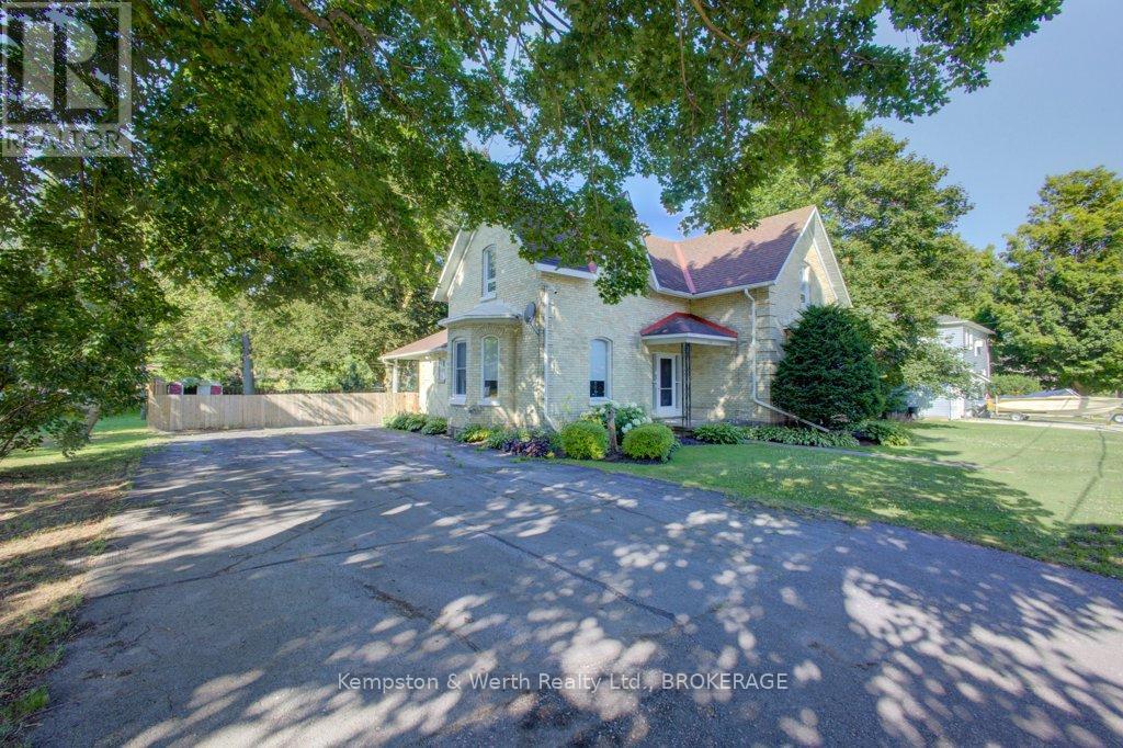 34 Queen Street W, Huron East, Ontario  N0G 1H0 - Photo 4 - X11931400