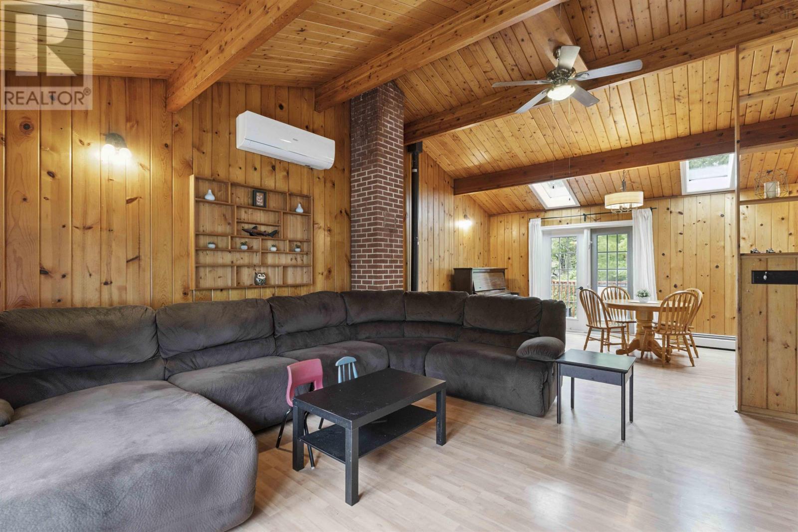 Property at 5 Minas Crescent image 4