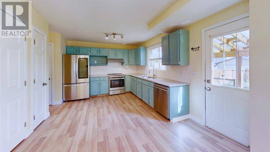 Property at 53 Cimarron Meadows Close image 4