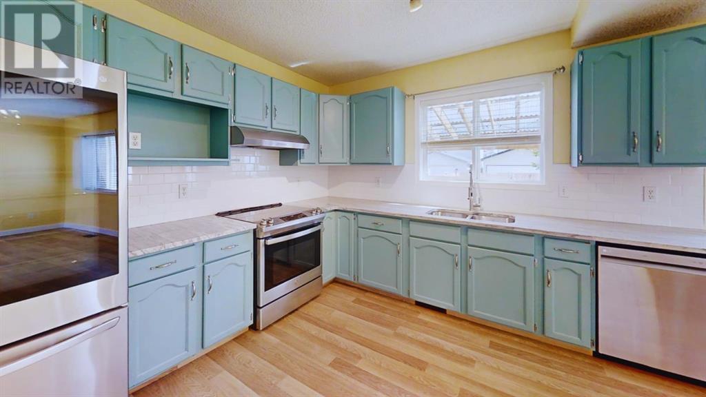 Property at 53 Cimarron Meadows Close image 5