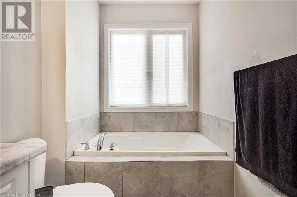 26 Bentgrass Drive, Welland, Ontario  L3B 0H3 - Photo 17 - 40754455