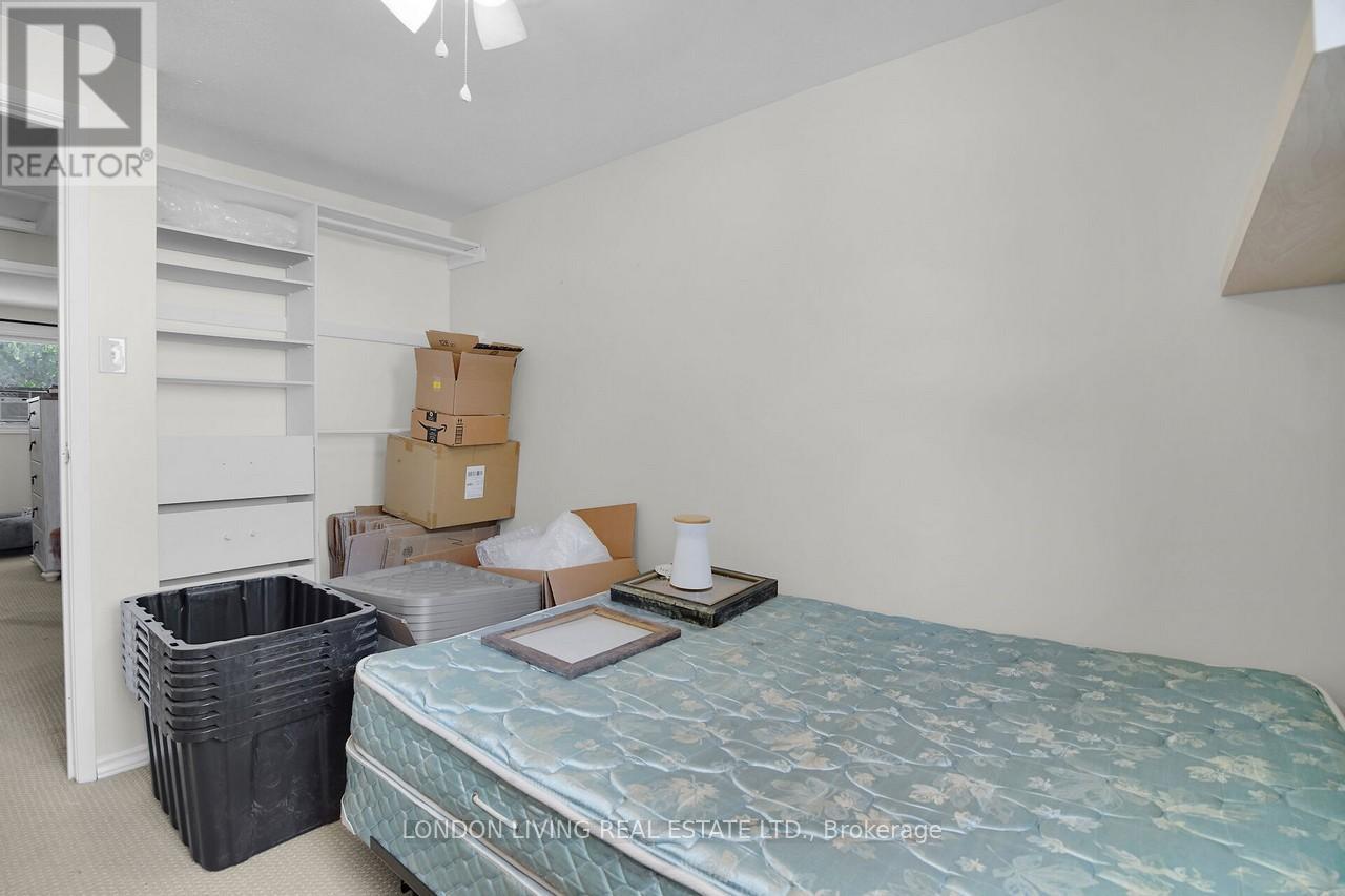 152 - 166 Southdale Road W, London South, Ontario  N6J 2J1 - Photo 21 - X12305079