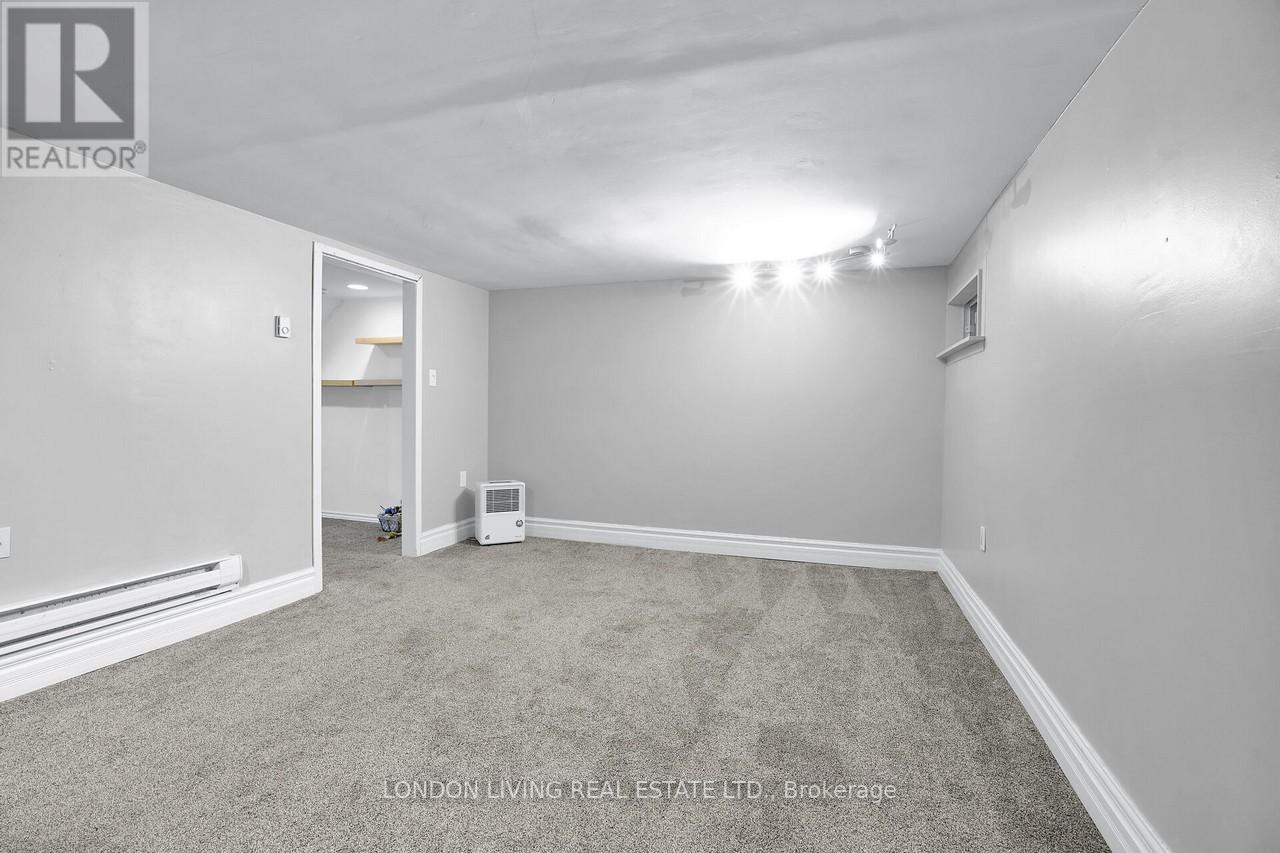 152 - 166 Southdale Road W, London South, Ontario  N6J 2J1 - Photo 27 - X12305079