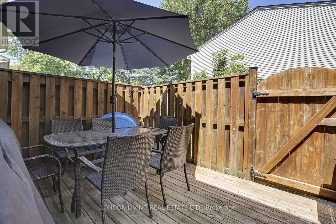 152 - 166 Southdale Road W, London South, Ontario  N6J 2J1 - Photo 30 - X12305079