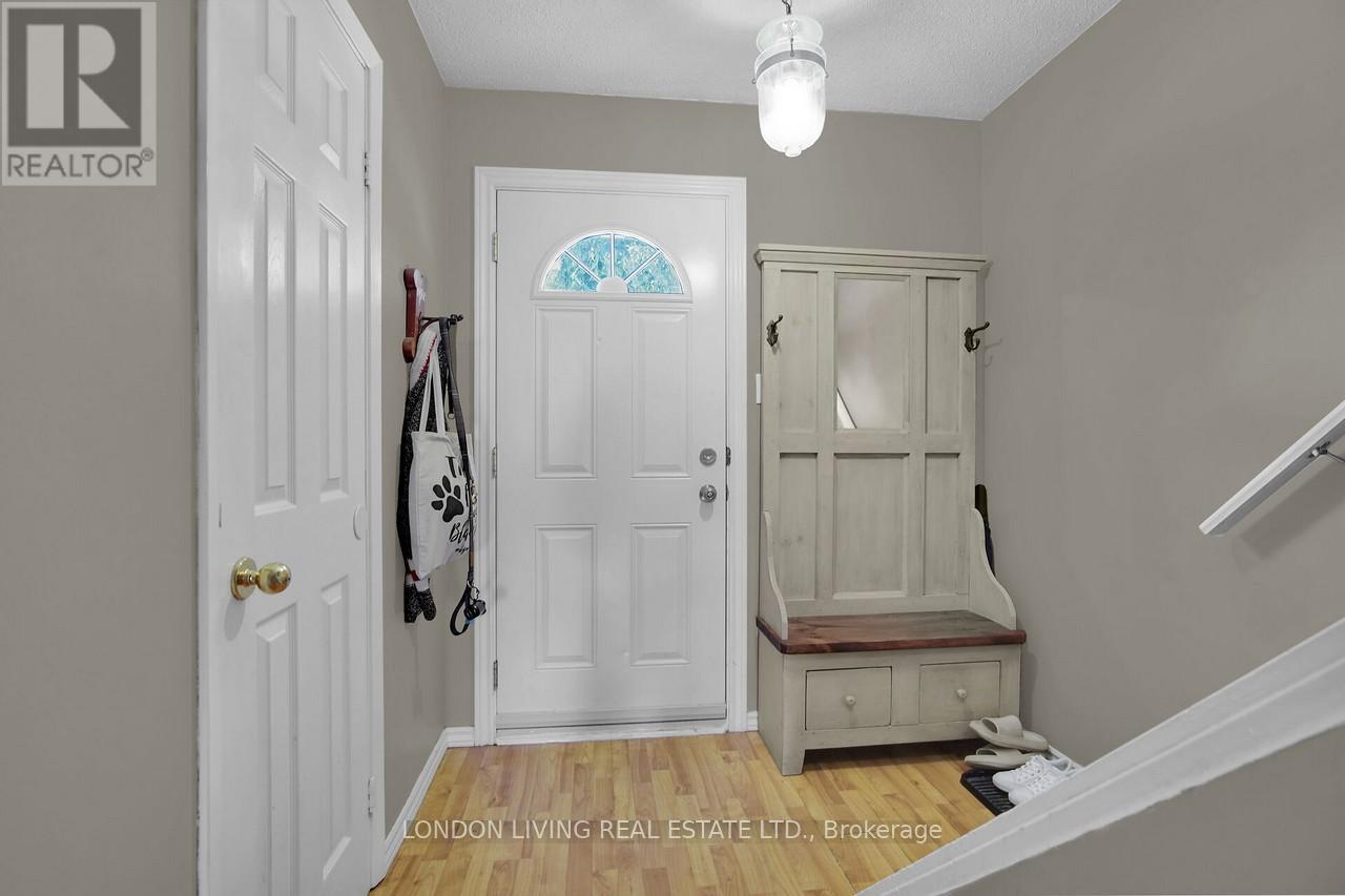 Property at 152 - 166 SOUTHDALE ROAD W image 5