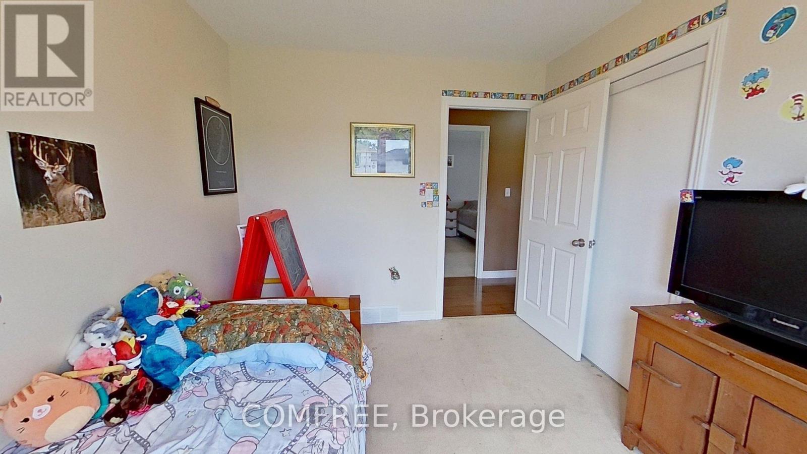 4012 Edward Street, Petrolia, Ontario  N0N 1R0 - Photo 20 - X12305057