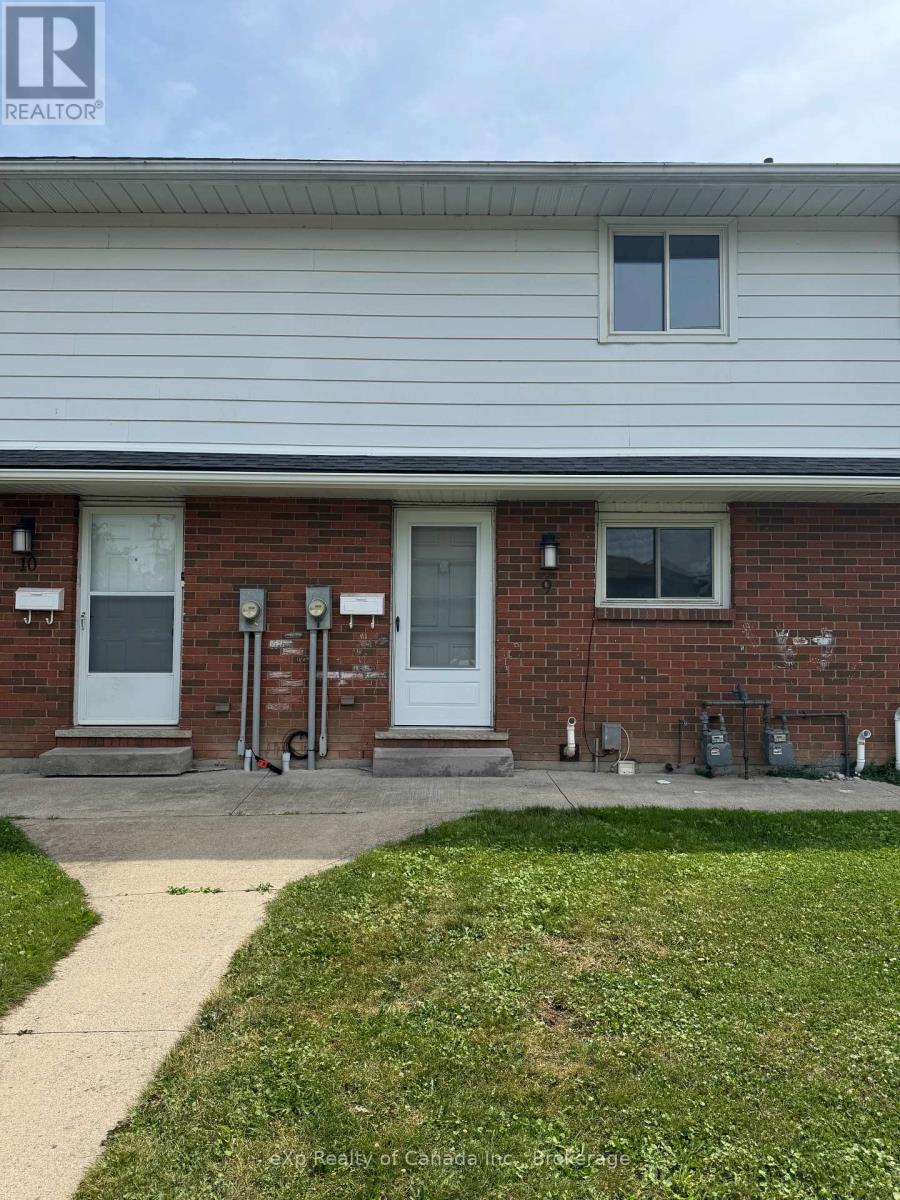 9 - 880 James Street, Woodstock, Ontario  N4S 8P8 - Photo 1 - X12305068