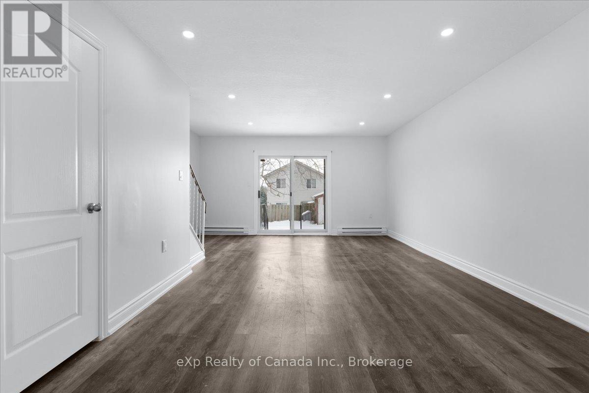 9 - 880 James Street, Woodstock, Ontario  N4S 8P8 - Photo 8 - X12305068