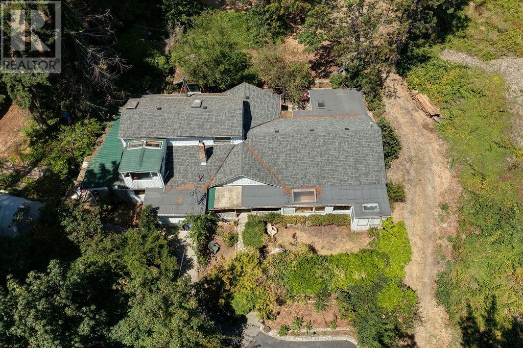 Property at 6180 SUNSHINE COAST HIGHWAY image 4