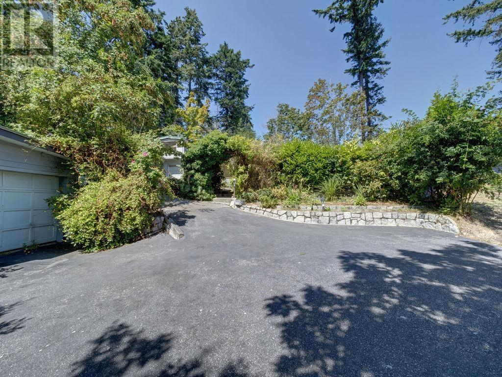 Property at 6180 SUNSHINE COAST HIGHWAY image 5