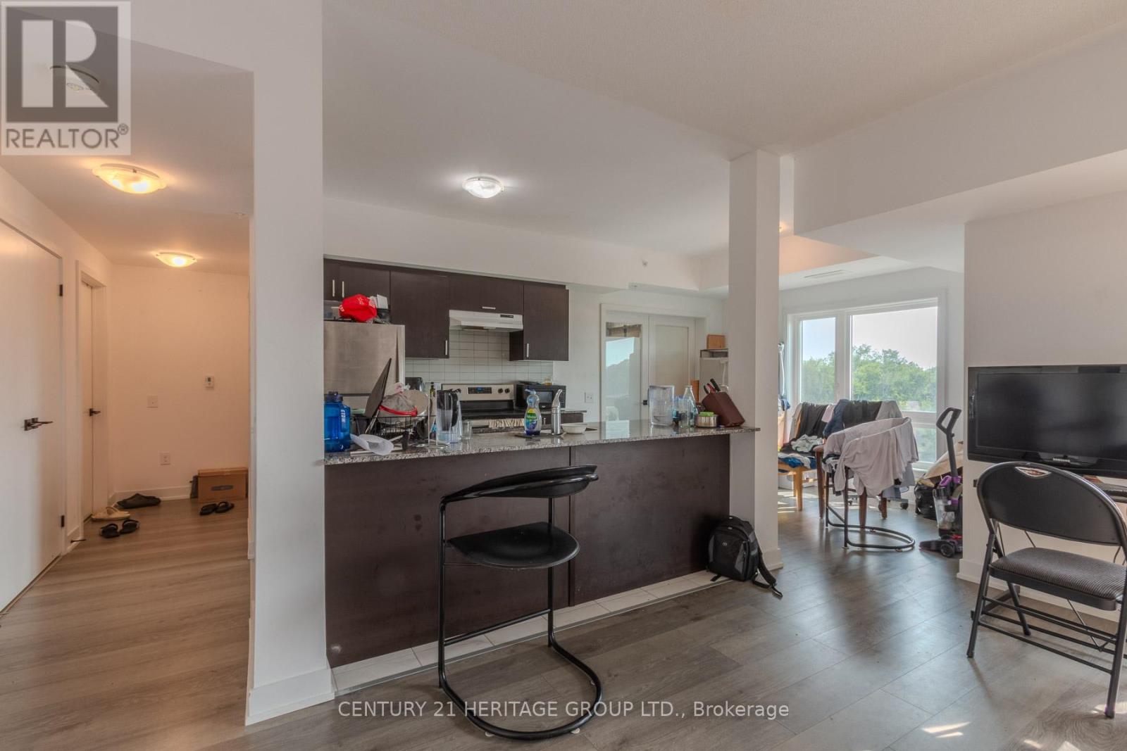 201 - 10 Culinary Lane, Barrie, Ontario  L9J 0C2 - Photo 6 - S12304915
