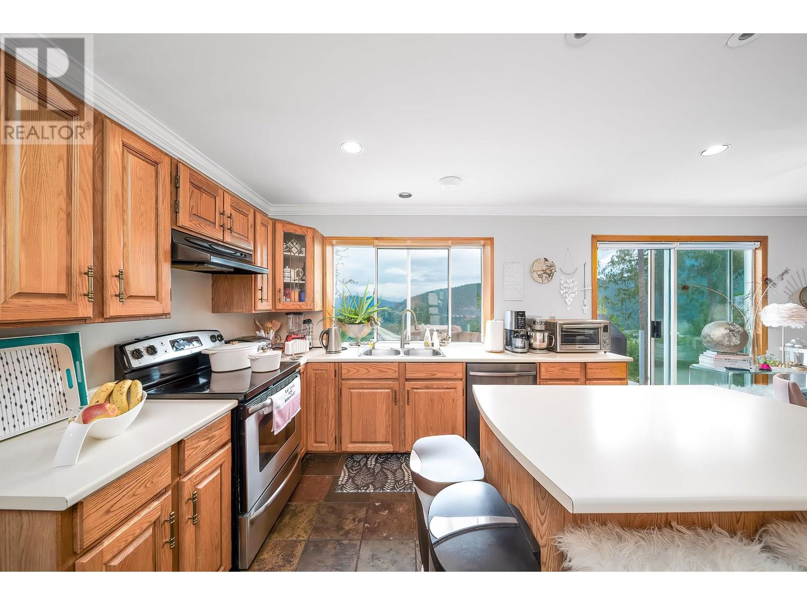 5343 Monte Bre Crescent, West Vancouver, British Columbia  V7W 3A7 - Photo 5 - R3030280