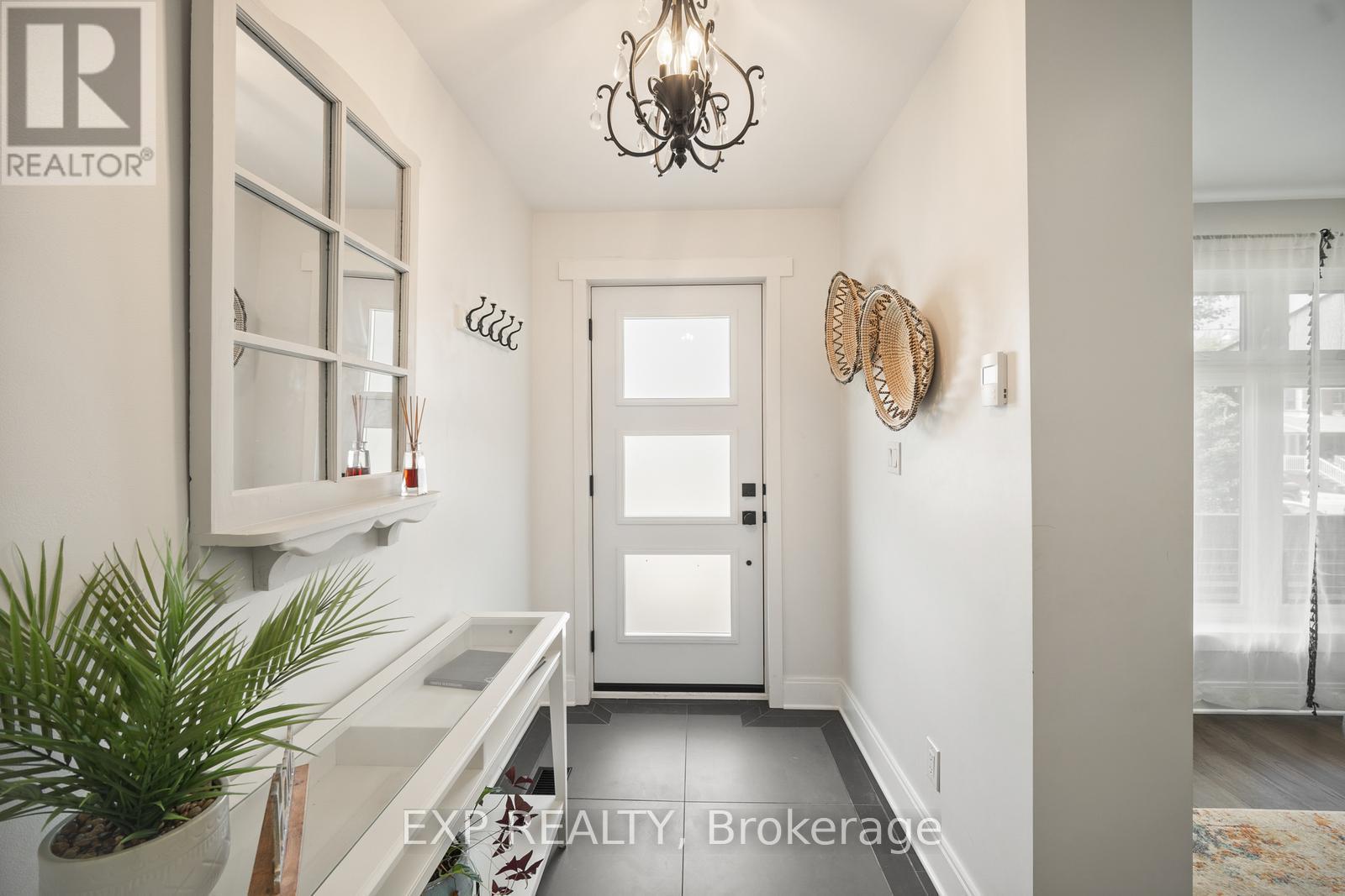Property at 940 DOVERCOURT ROAD image 4