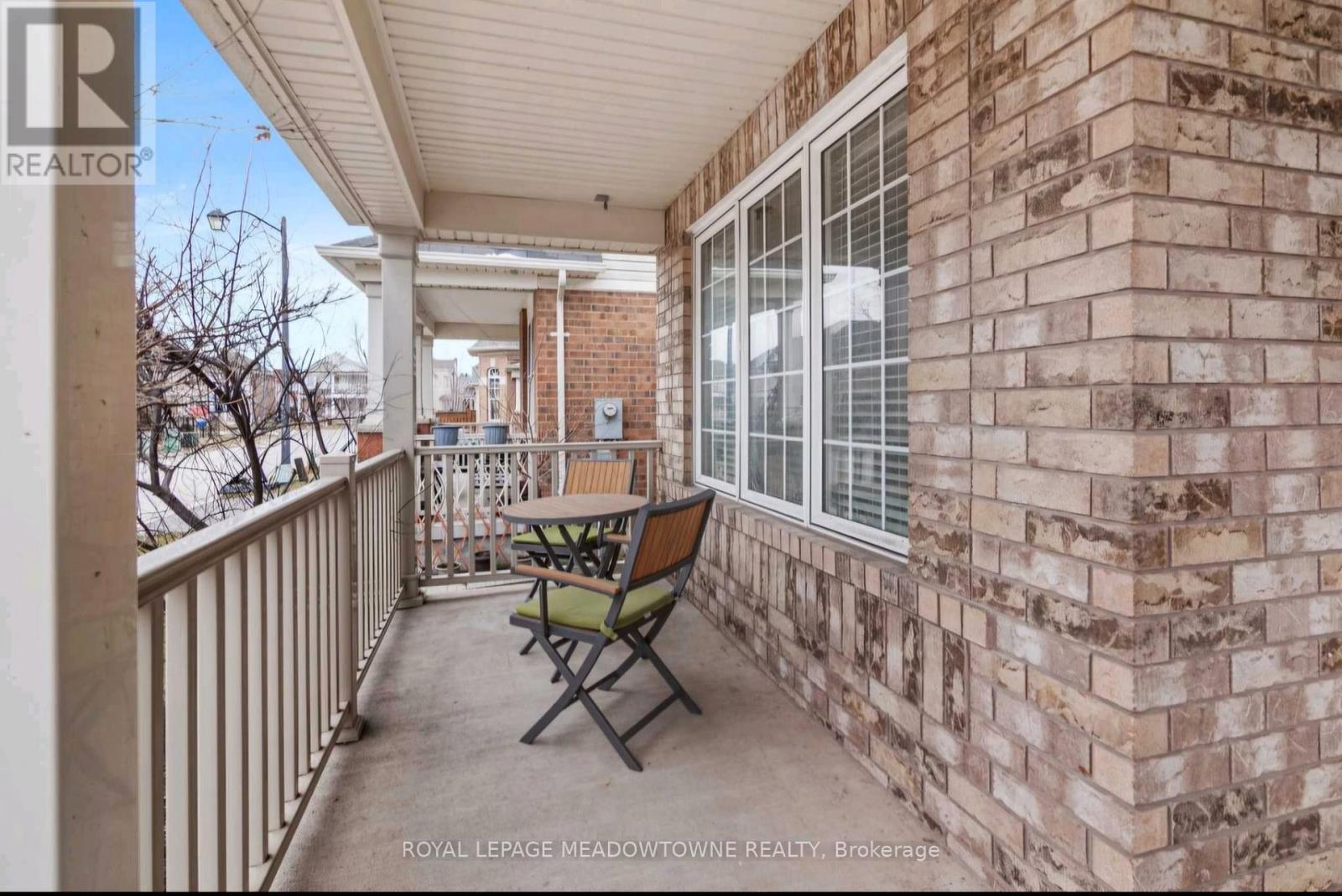 Property at 608 BROTHERS CRESCENT image 2