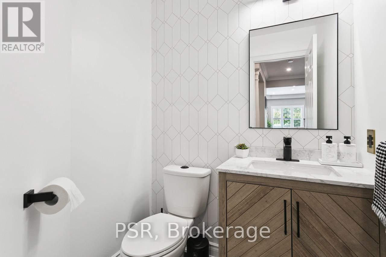 2136 Redstone Crescent, Oakville, Ontario  L6M 5B3 - Photo 19 - W12304957